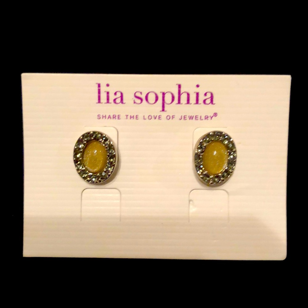 Lia Sophia earrings new with tags